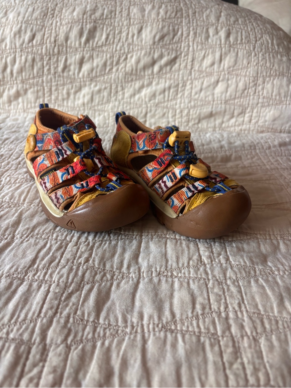 KEEN Toddler Size 9 Closed Toe Water Hiking Sandals Yellow Multicolor